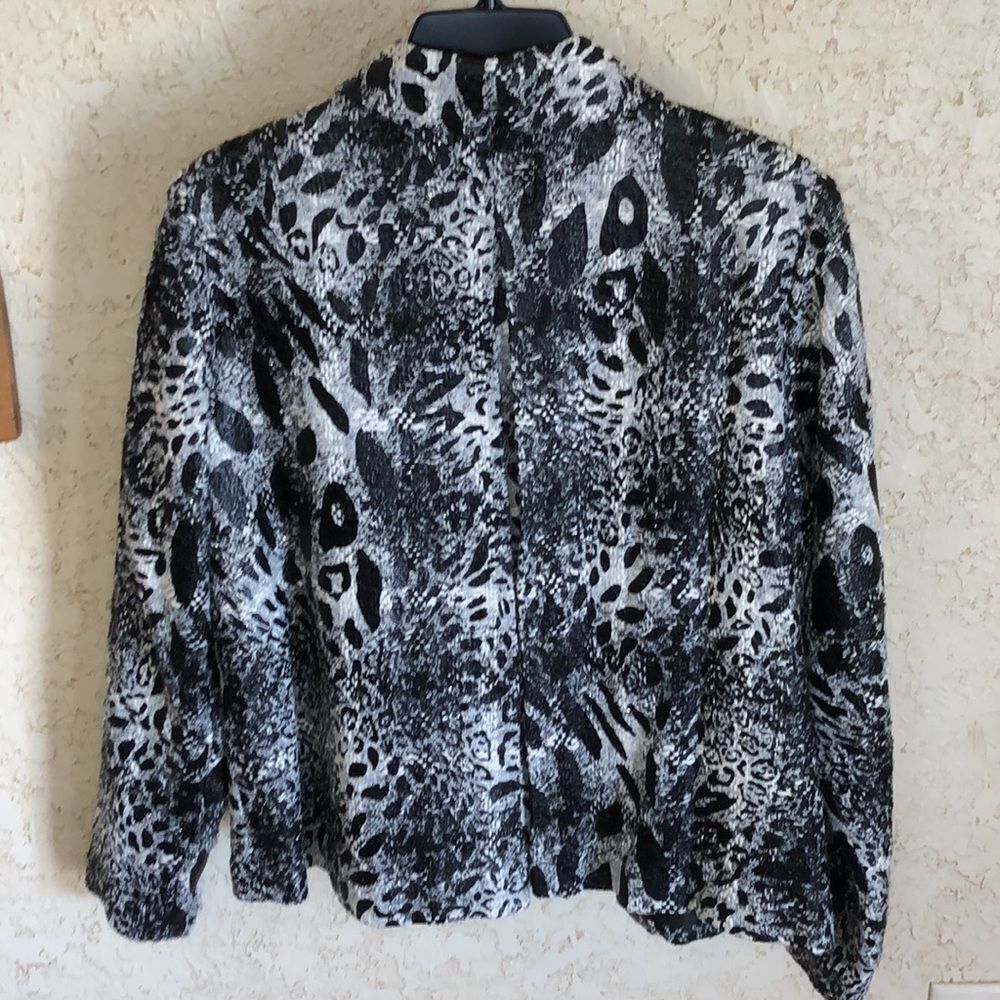 Erin London Button Front Jacket - Picture 3 of 14
